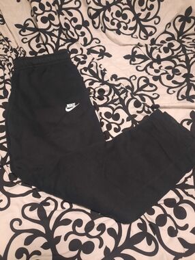 Nike Sweatpants L